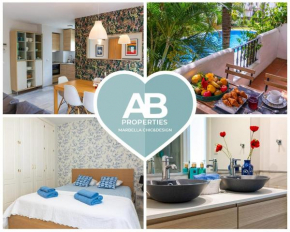 AB Properties - Design Penthouse Marbella - Puerto Banús - Golden Mile - Pool and Tropical Garden View